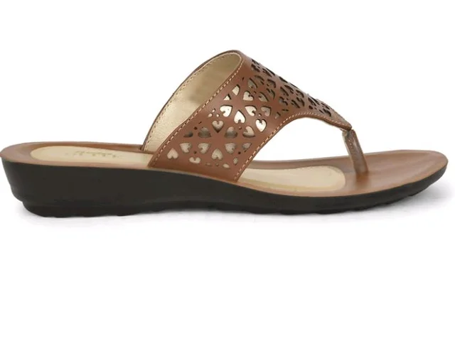 Bata Women's Toe Ring Flats