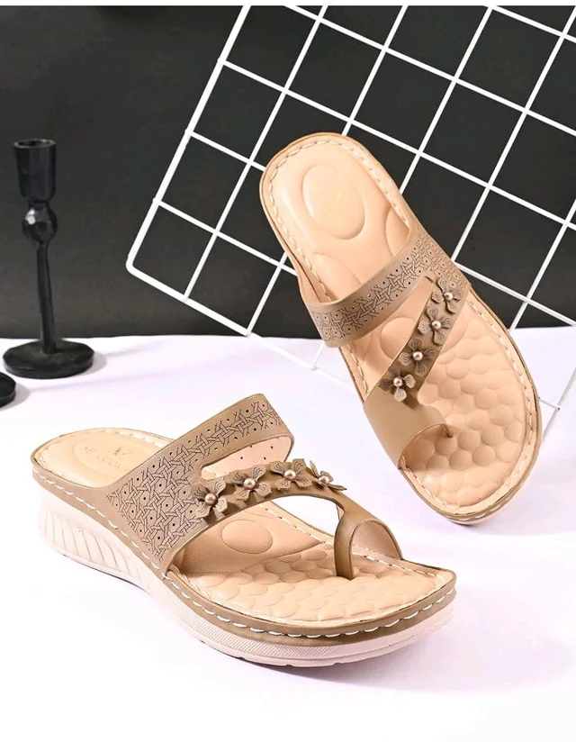 XE Looks Women’s Casual Comfort Sandals with Floral Embellished Strap & Soft Cushioned Footbed