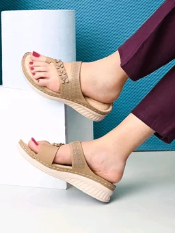 XE Looks Women’s Casual Comfort Sandals with Floral Embellished Strap & Soft Cushioned Footbed