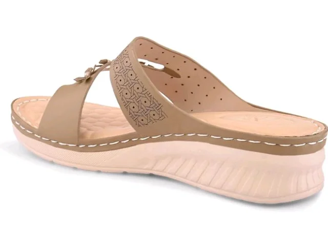 XE Looks Women’s Casual Comfort Sandals with Floral Embellished Strap & Soft Cushioned Footbed