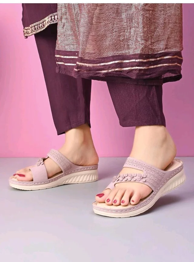 XE Looks Women’s Casual Comfort Sandals with Floral Embellished Strap & Soft Cushioned Footbed