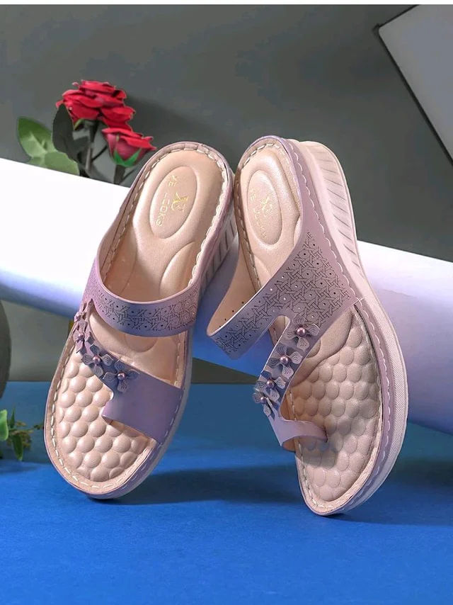 XE Looks Women’s Casual Comfort Sandals with Floral Embellished Strap & Soft Cushioned Footbed