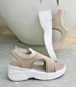 Shoetopia Women buckle Sandal