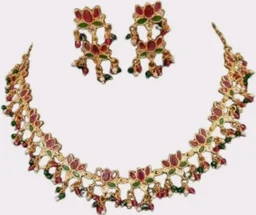 Traditional Indian Jewellery Set with Lotus Design, Gold-Plated Necklace and Earrings, Red and Green Stones with Pearl Beads