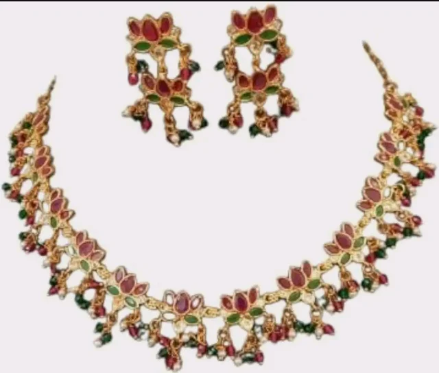 Traditional Indian Jewellery Set with Lotus Design, Gold-Plated Necklace and Earrings, Red and Green Stones with Pearl Beads