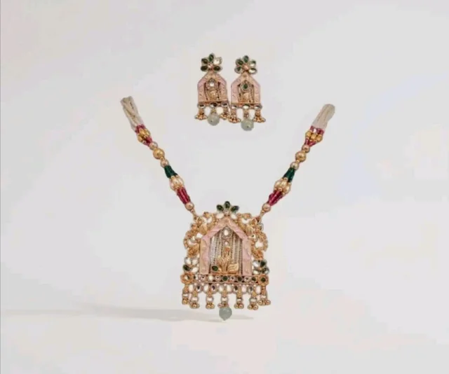 Women’s Elegant Necklace With Matching Earrings Set For Wedding, Festive, Family Function & Special Occasions