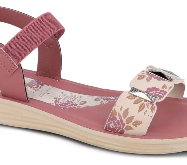 WALKAROO Women Comfortable Flat Sandals|Floral Printed Front Strap, Elastic Ankle Strap, Soft Cushioned Footbed, Lightweight PU Sole|Casual Wear for women's|WLR77035