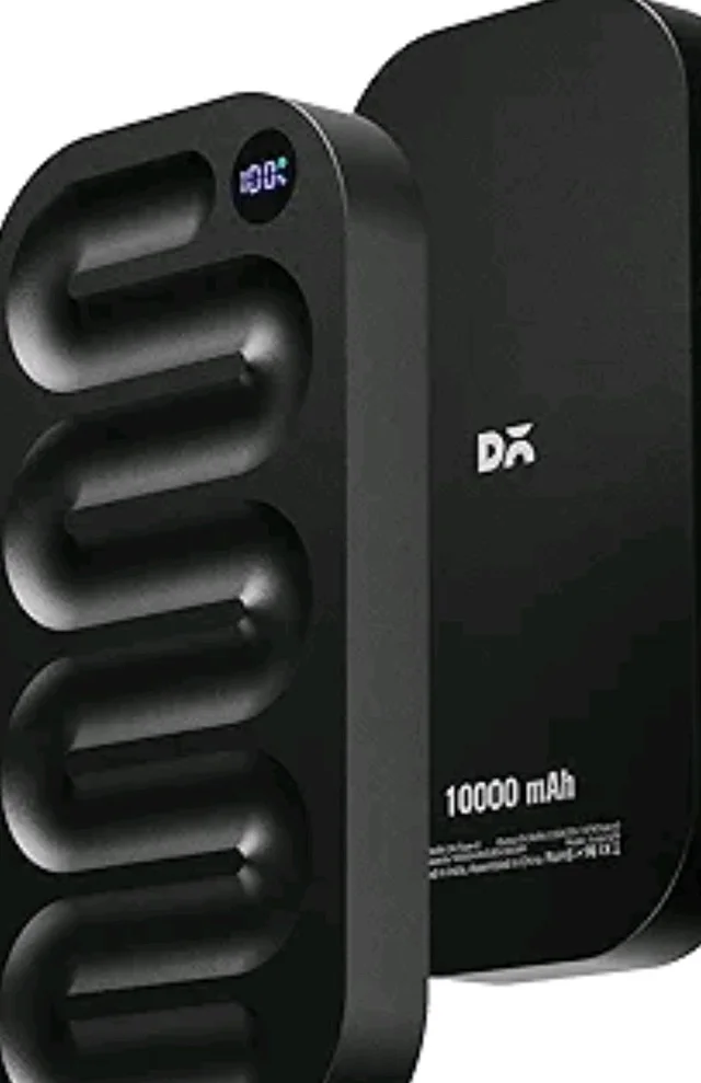 DailyObjects Loop Universal Aluminium Power Bank|10000 Mah|Fast Charging Output 20W | Compatible with Samsung/OnePlus/iPhone 12/13/14/15/16/17/Pro Max/Airpods|Pocket Size|LED Battery Display (Black)