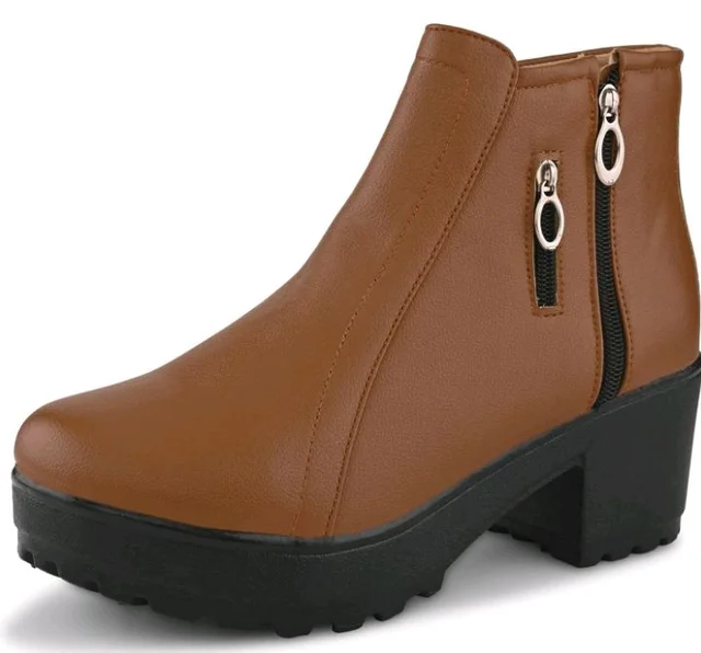Looks 100% Vegan Leather Trendy & Attractive Boots for Women