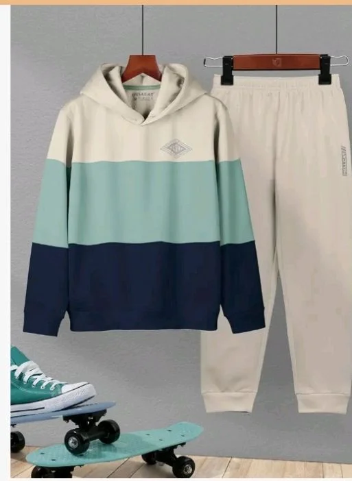 HELLCAT Printed Cotton Blend Hoodie T-shirt and Jogger Trackpant Clothing Set for Boys.
- 10-11 y, Sea Green