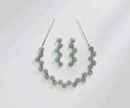 Karatcart Silver Tone Green American Diamond Studded Necklace Set for Women