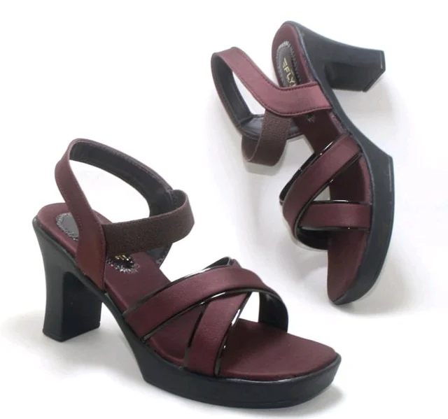 Women's Block Heel Sandals with Crossover Straps, Wine