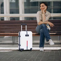 Tommy Hilfiger Wyoming Check-in Luggage | 55cm Small Trolley Bag |Durable Polycarbonate Hardshell Suitcase with TSA Lock|360° Spinner Wheel & Adjustable Telescopic Handle|52L Capacity|Color- White