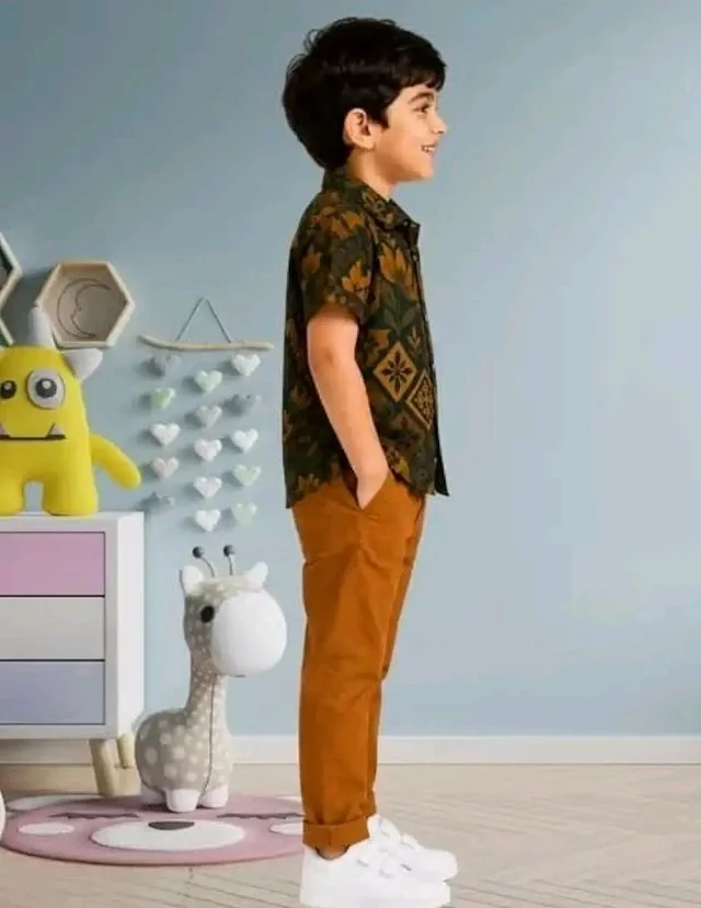 UTKARSH Kids Boys Premium Printed Shirt with Brown Pant Outfit Set | Stylish Casual Dress Set for Boys - 1-2 Y, Boy-Black -Brown