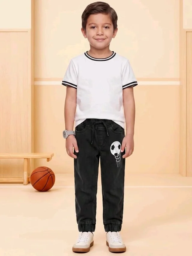 Amazon Brand - Symbol Boys Boys Slim Fit Stretchable Jogger Jeans (Elasticated Waist Band)
- 2-3 Y, Black 10