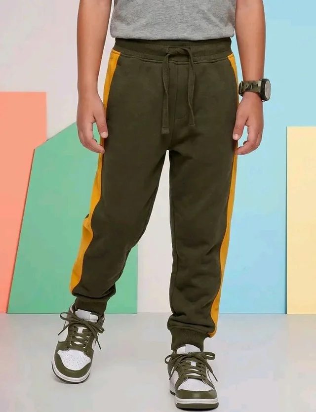 Amazon Brand - Symbol Boys Contrast Side Panelled Jogger Fit Track Pants
- 2-3 Y, Olive & Mustard