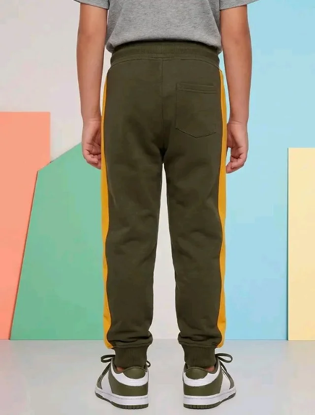 Amazon Brand - Symbol Boys Contrast Side Panelled Jogger Fit Track Pants
- 2-3 Y, Olive & Mustard