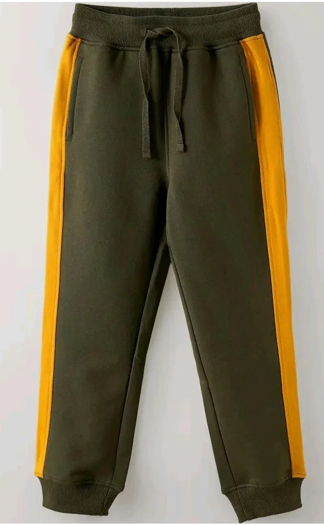 Amazon Brand - Symbol Boys Contrast Side Panelled Jogger Fit Track Pants
- 3-4 Y, Olive & Mustard