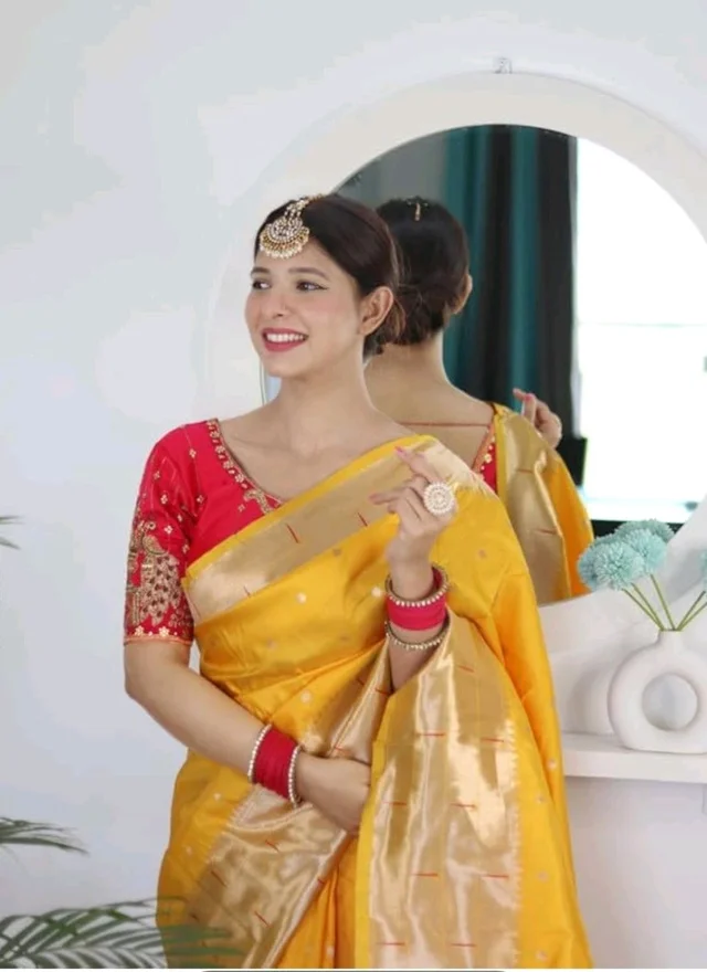 Pandadi Saree Woman's Pure Banarasi Paithani Silk Saree With Brocket Blouse Piece
- Yellow