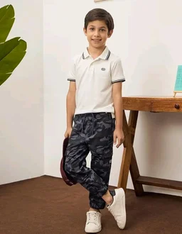 Amazon Brand - Symbol Boy's Cotton Cargo Jogger | Elasticated Waistband and Cuff | Stretchable | Age 2-14 Years
- 2-3 Y, Navy Como