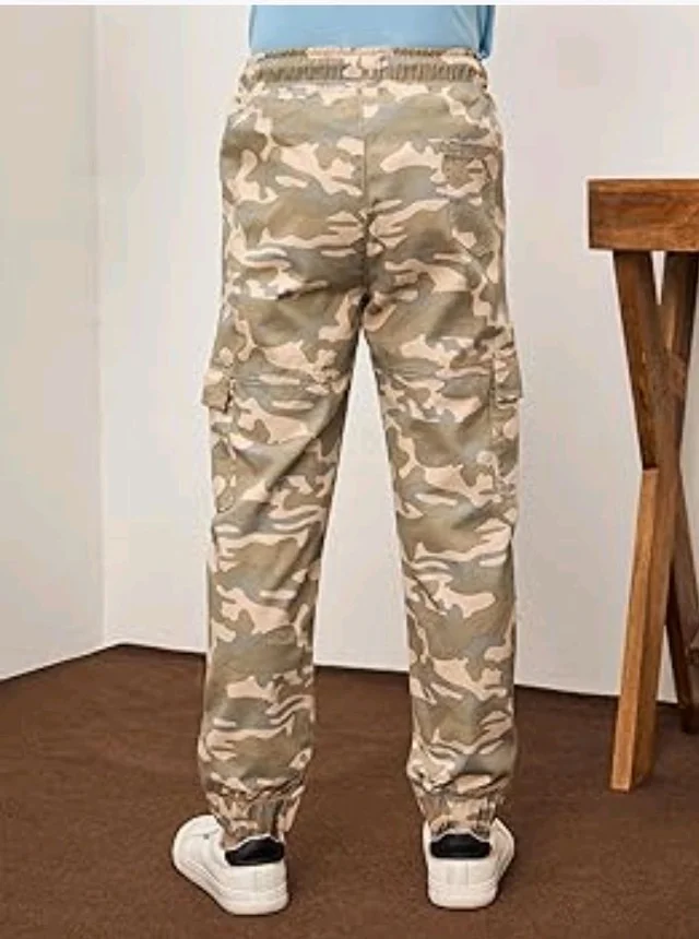 Amazon Brand - Symbol Boy's Cotton Cargo Jogger | Elasticated Waistband and Cuff | Stretchable | Age 2-14 Years
- 2-3 Y, Khaki como