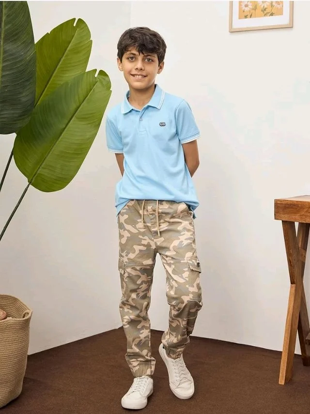 Amazon Brand - Symbol Boy's Cotton Cargo Jogger | Elasticated Waistband and Cuff | Stretchable | Age 2-14 Years
- 2-3 Y, Khaki como