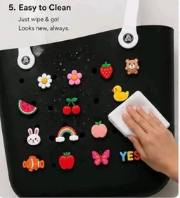 Kid's Eva Tote Bag with 12 Charms, black, Lightweight, Waterproof, 32 * 32 * 14 cm, for Beach, Travel and Everyday Use(Random Colour)