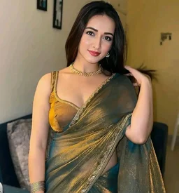 sit the Sidhidata Store
4.1 out of 5 stars 831
Sidhidata Women's Soft Fandy Silk Saree With Hand Work Lace Boarder & Comes With Unstitched Blouse Piece (Chhaava)