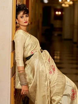 SWORNOF Women's Banarasi silk Saree With Unstitched Blouse Piece