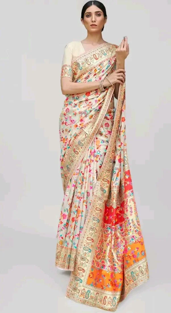 SGF11- Women's Kanjivaram Pure Soft Silk Handloom Saree Pure Golden Zari With Blouse Piece
