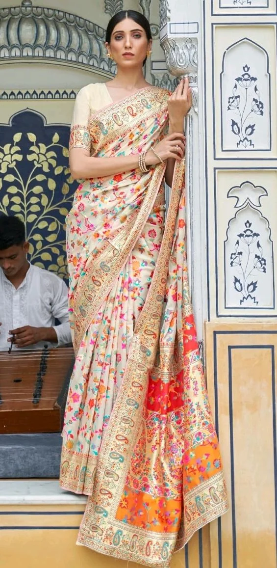 SGF11- Women's Kanjivaram Pure Soft Silk Handloom Saree Pure Golden Zari With Blouse Piece
