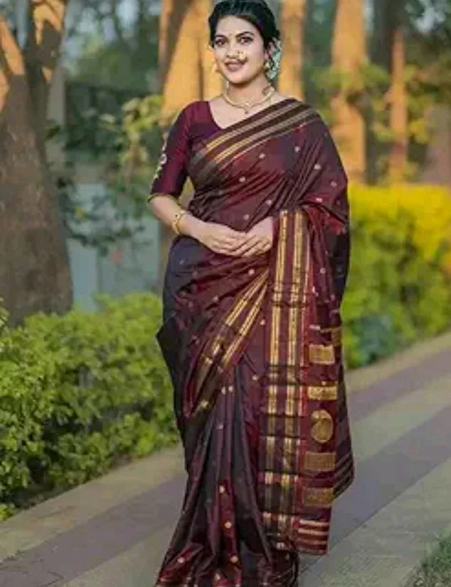 SWORNOF Women's Kanjivaram Soft Silk Banarasi Sarees With Unstiched Blouse Piece