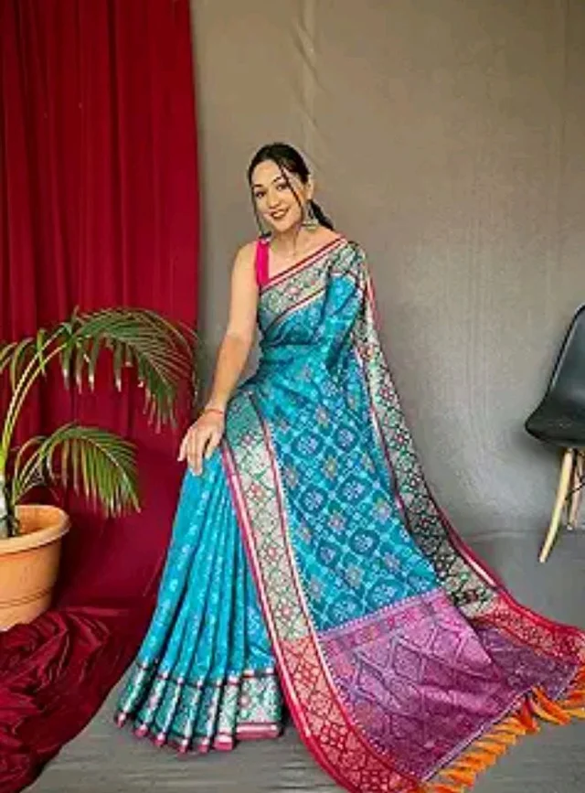 SGF11 Women's Kanjivaram Patola Silk Saree Silk Saree Pure Golden Zari With Blouse Piece