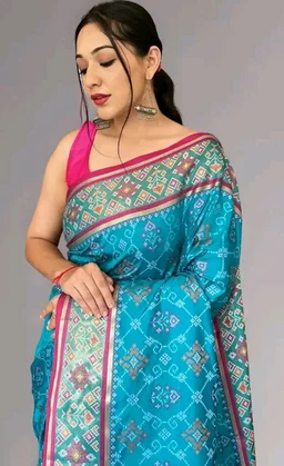 SGF11 Women's Kanjivaram Patola Silk Saree Silk Saree Pure Golden Zari With Blouse Piece