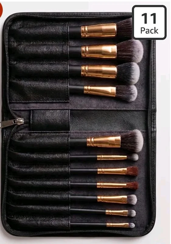 Hogaa Cosmetics Makeup Brush Kit with Leather Zip Case
11-Piece Brush Set, Rose Gold Ferrules, Faux Leather Case, Face & Eye Brushes, Travel Friendly