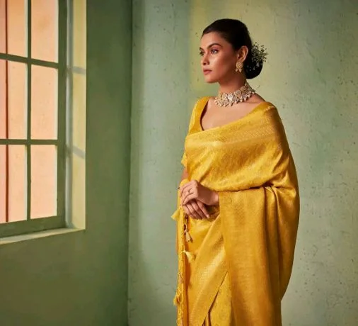 Visit the store, Vardha
Vardha
Visit the store
5.0 out of 5 stars 1
C J Enterprise Women's Art Silk Saree with Kanchipuram Weave and Unstitched Matching Blouse Piece | Kanjivaram Art Silk Saree