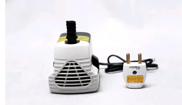 BRAVO 701 SUBMERSIBLE WATER PUMP 18 WATT BLACK/WHITE WITH FREE 2 PIN SOCKET