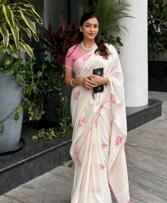 MARGI DESIGNERS Womens New Latest Bollywood Style Linen Cotton Floral Printed Fancy Lace Border Saree with Blouse | Saree For Womens
100+ bought in past month