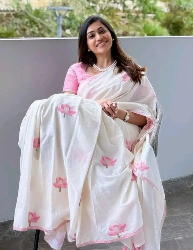 MARGI DESIGNERS Womens New Latest Bollywood Style Linen Cotton Floral Printed Fancy Lace Border Saree with Blouse | Saree For Womens
100+ bought in past month