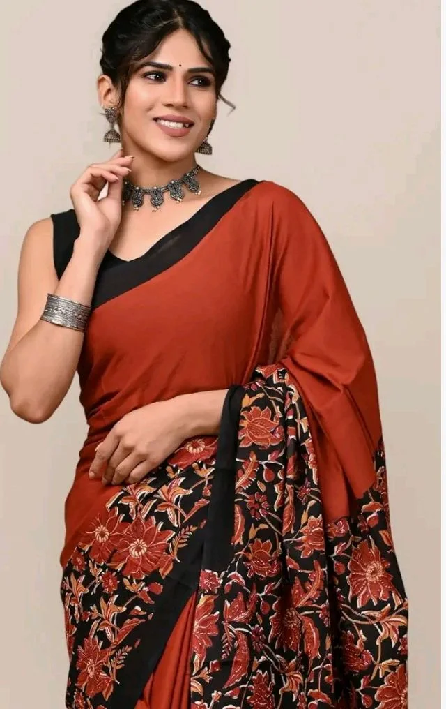 Crafts Moda Pure Cotton Floral Print Saree with Blouse for Women