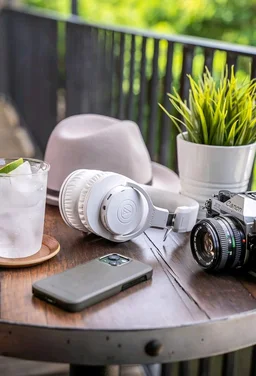 Audio-Technica Ath-M20Xbt Wireless Over-Ear Headphones, Bluetooth 5.0, 60-Hour Battery Life, 40 mm Drivers, Hi-Fi Sound, Built-in Mic, AAC/SBC Codec Support (White)