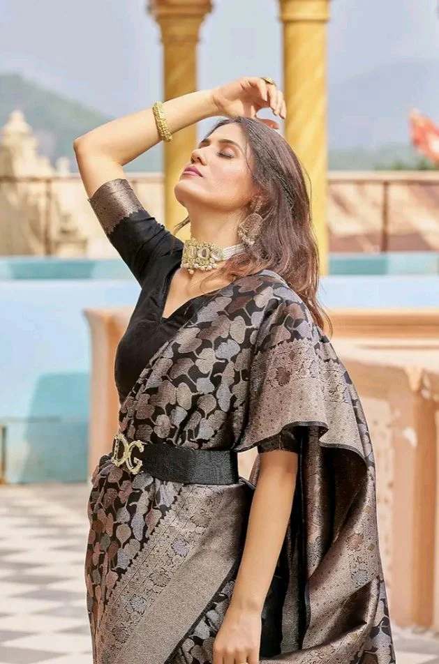 SWORNOF Womens Kanjivaram Silk Saree with Zari Woven Saree With Blouse Piece