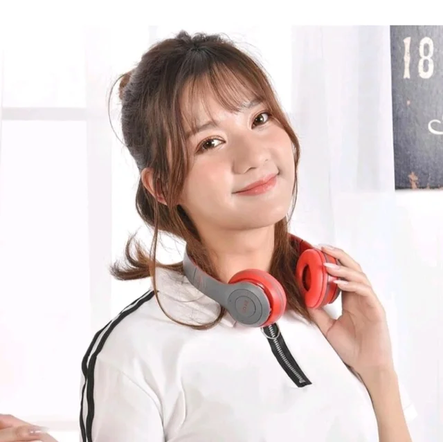 JPGC Wireless Bluetooth Headphones, P47 Over-Ear Headset with Extra Bass, Foldable Design, Soft Memory Protein Earmuff, Bluetooth 5.0, FM Radio, SD Card Support, AUX Input, Black (Red)