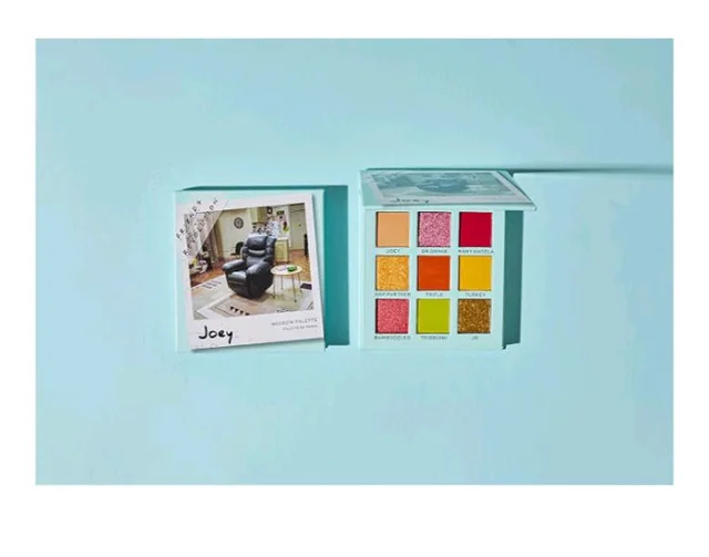 Makeup Revolution X Friends Joey Matte Eyeshadow Palette, (1458368), Eye Makeup Palette Set, Makeup Palettes (Multicolor)