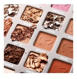 Metallic Eyeshadow Palette Erotica 50 Color Collection, Multicolor
Product Images and Videos (AI-Generated Alt Text)