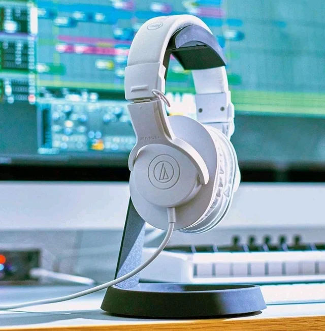 Audio-Technica ATH-M20x W Over Ear Headphones | Professional Studio Wired Headphones for Tracking & Mixing | Over The Ear Head Phones with Enhanced Bass & Sound Isolation