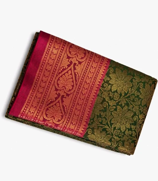 Brand: Generic
Kanjivaram Silk Saree, Black and Purple with Floral Zari Weave
Zari Border, Ethnic Wear, With Blouse Piece