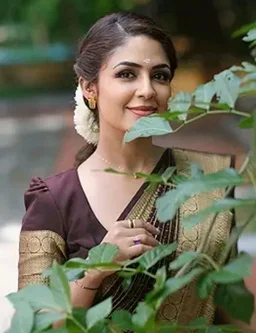 Sugathari Women's Maroon Banarasi Kanchipuram Art Silk Saree for Women – Traditional Wedding & Party Saree with Blouse Piece – Ethnic Indian Silk Saree for Bridal, Festive (KS-156)
100+ bought in past month