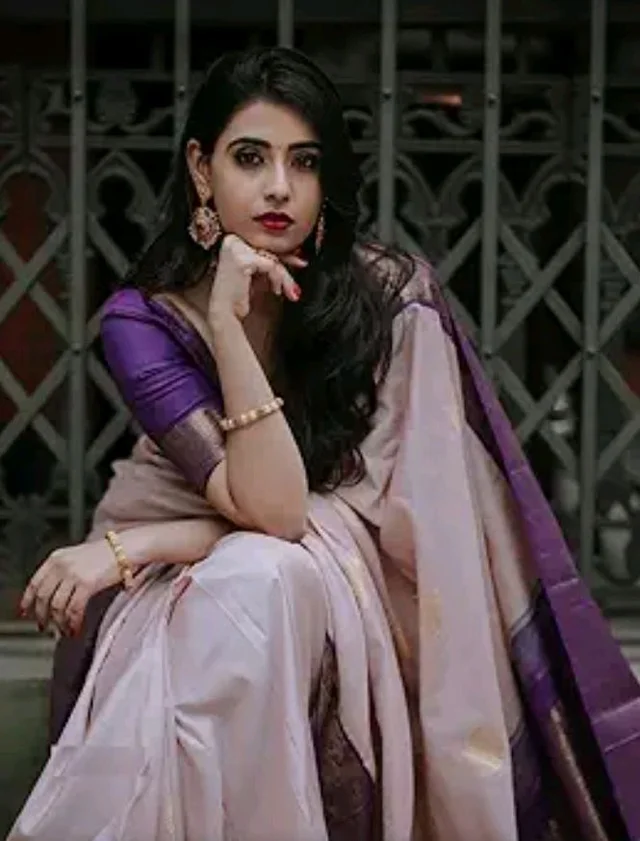 Visit the Yashika Store
4.0 out of 5 stars 78
Yashika Women Banarasi Kanjivaram Silk Saree Set with Blouse |saree for Women | Saree | New Sari | Latest Saree
50+ bought in past month