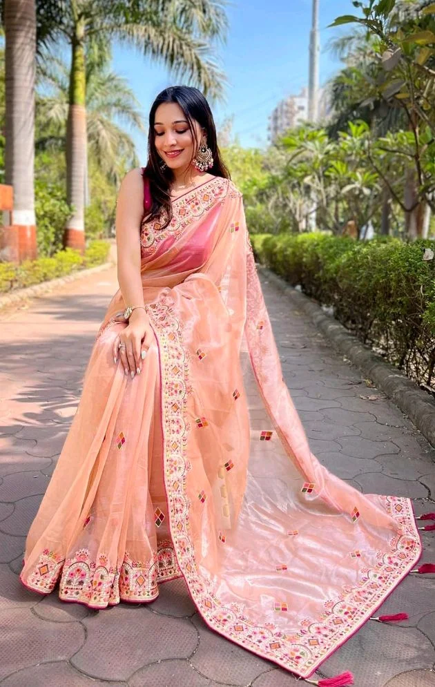 MUNIR Women's Silver Tissue Silk Beautiful Ethnic Saree With Unstiched Blouse Piece For Festival And Function.